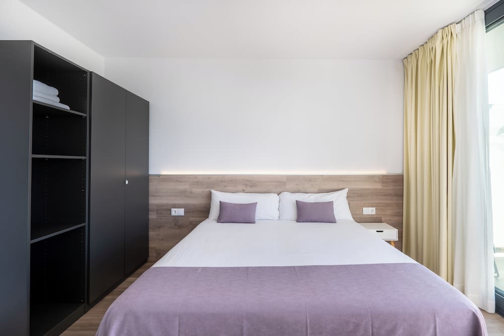 Aparthotel Comtat Sant Jordi 2