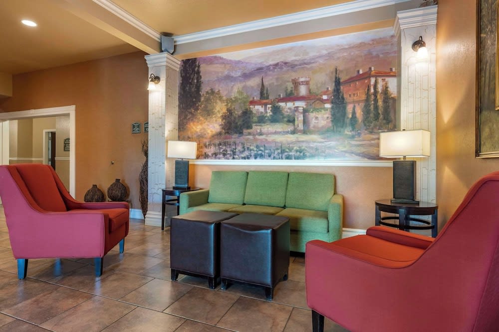 Comfort Inn & Suites Ukiah Mendocino County 2