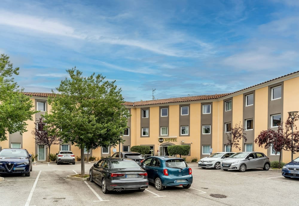 B&B HOTEL Aix-en-Provence Le Tholonet 1