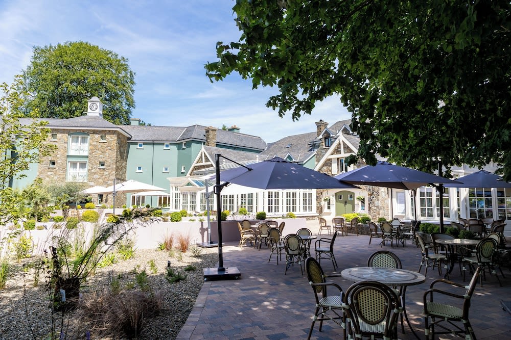 Killarney Heights Hotel 1