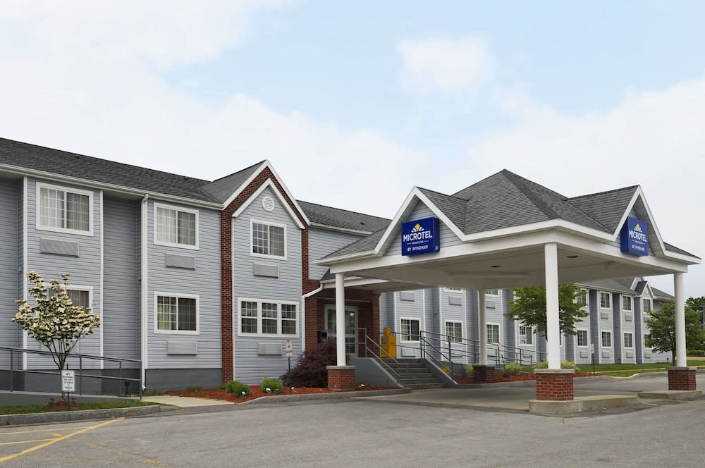 Microtel Inn & Suites by Wyndham Syracuse Baldwinsville 1