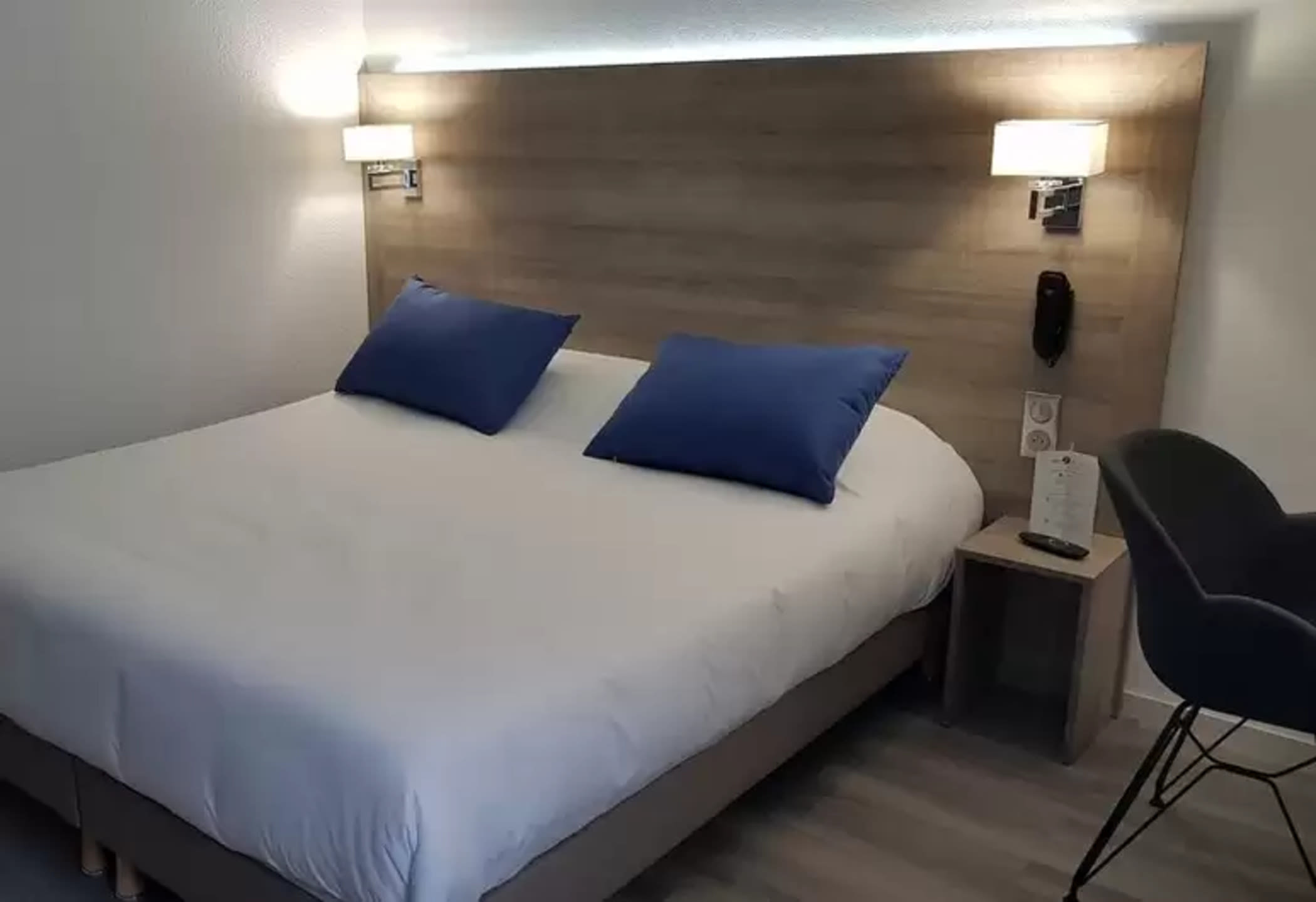 Hotel Le Circuit Le Mans 1