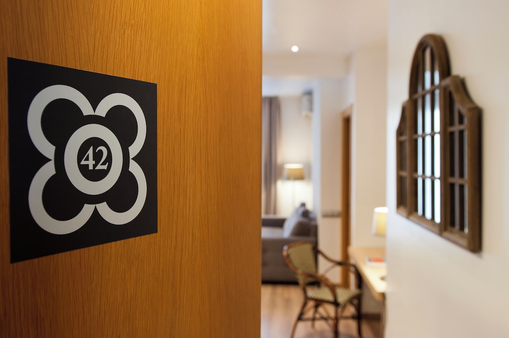 MH Apartments S. Familia 2