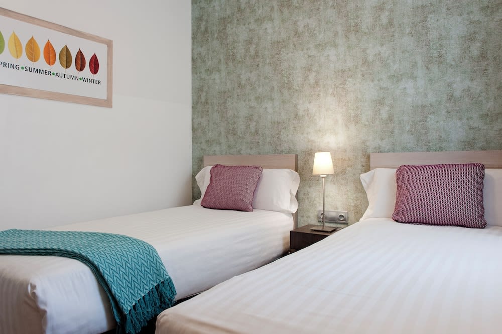 MH Apartments S. Familia 3