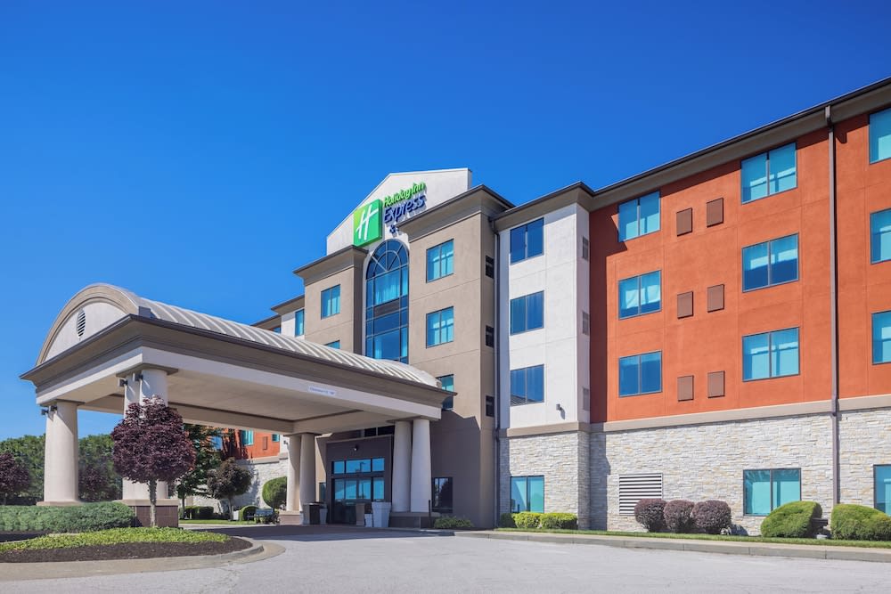 Holiday Inn Express & Suites KANSAS CITY AIRPORT by IHG 1