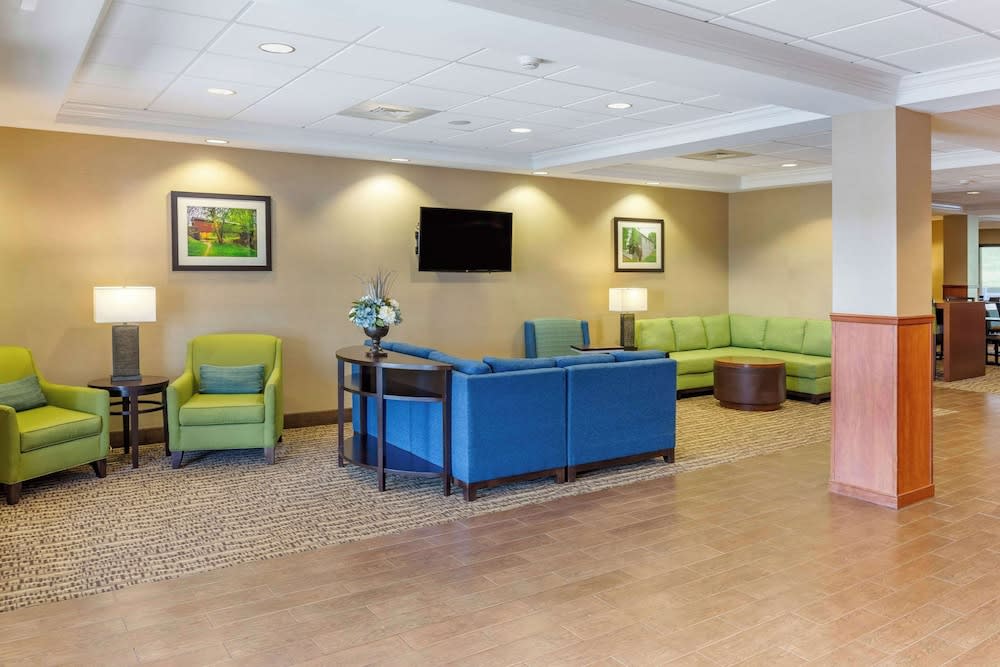 Comfort Suites Lancaster Amish Country 2