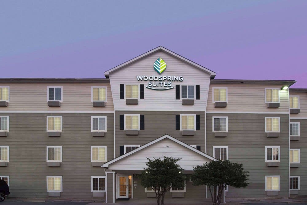 WoodSpring Suites Austin North I-35 1