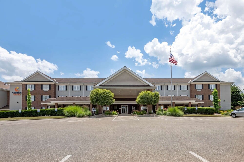 Comfort Suites Hotel and Conference Center 1