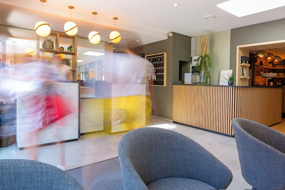 Hôtel L'Escale - Piscine & SPA 2