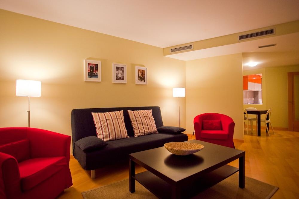 PALAFOX CENTRAL SUITES 5