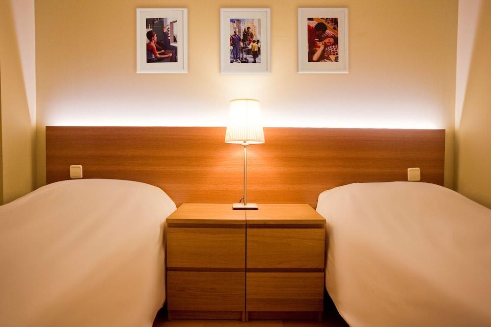 PALAFOX CENTRAL SUITES 3