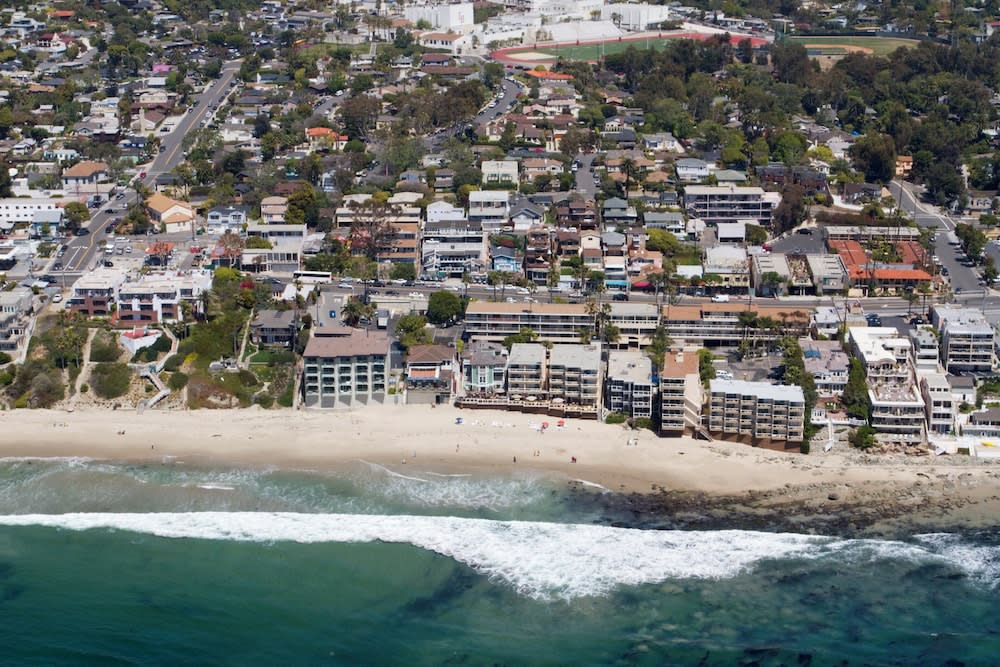 Pacific Edge Hotel 1