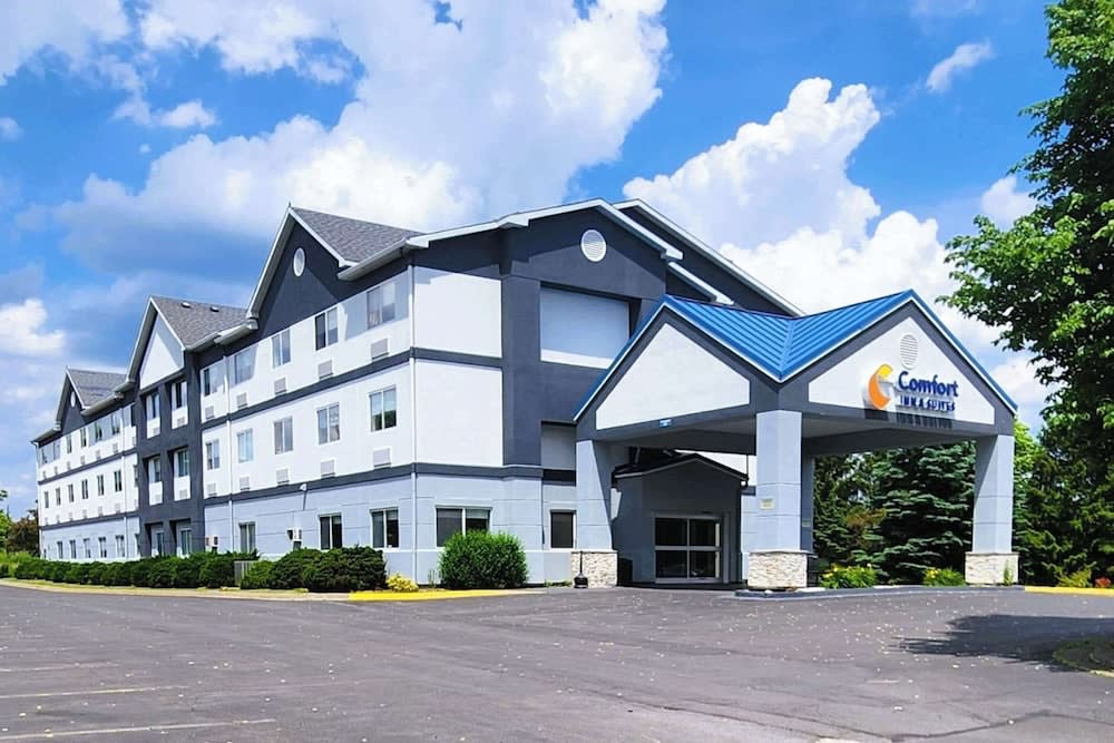 Comfort Inn & Suites Liverpool - Syracuse 1