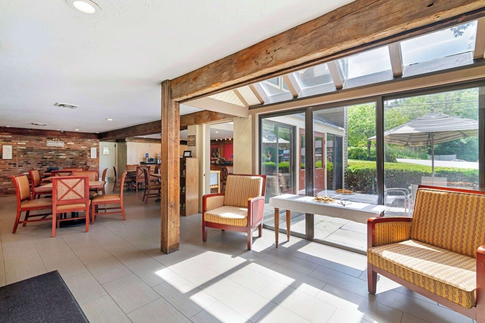 Best Western Inn & Suites Rutland-Killington 2