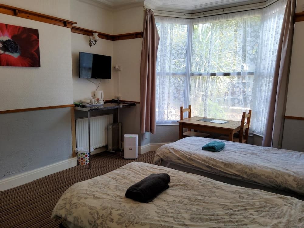 Moonside Rooms 2