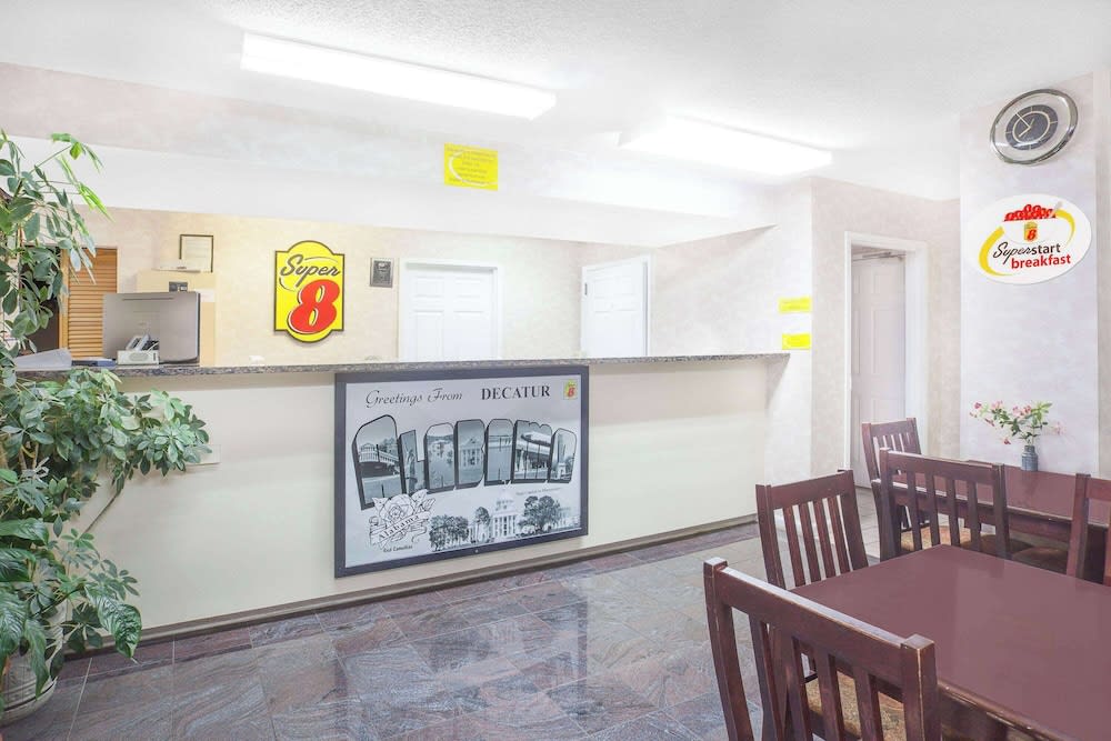 Super 8 by Wyndham Decatur Priceville 2