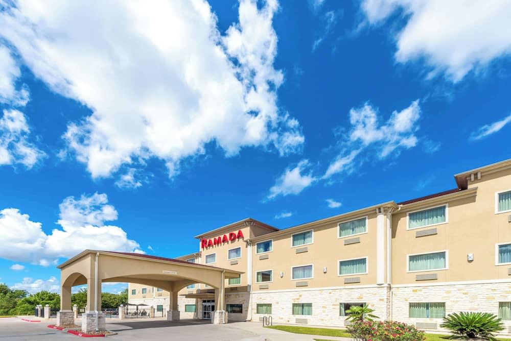 Ramada by Wyndham College Station 1