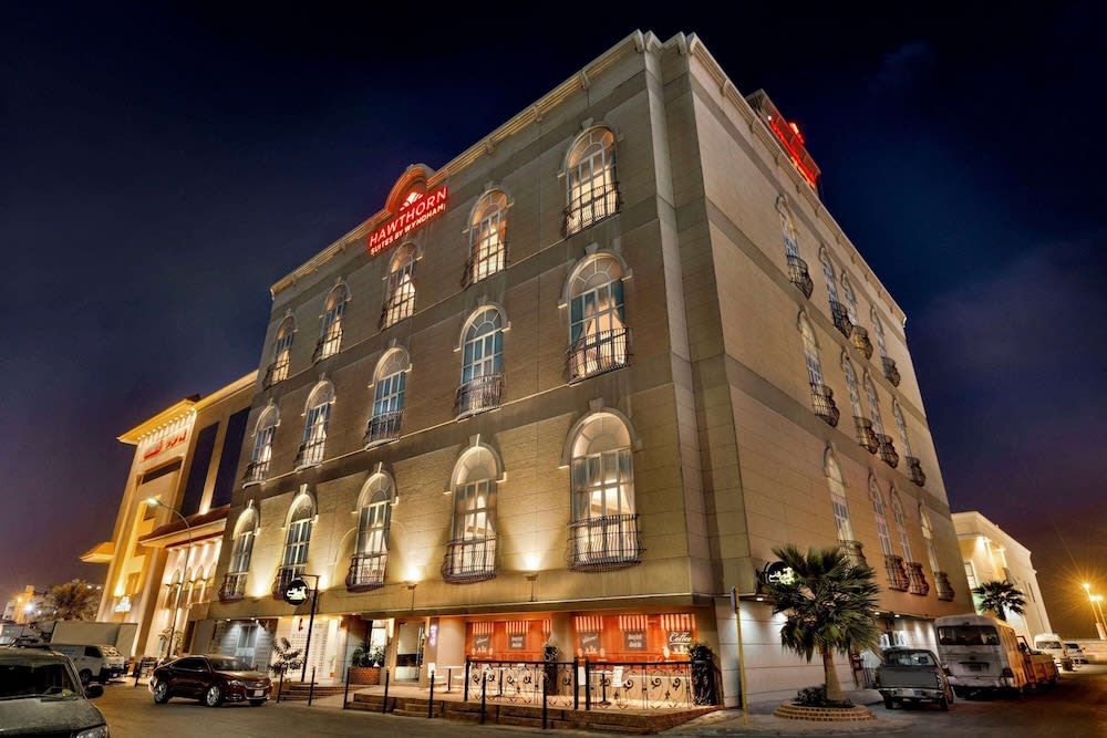 Hawthorn Suites by Wyndham Al Khobar 1
