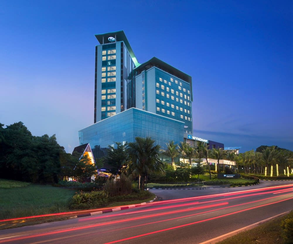 Wyndham Panbil Batam 1