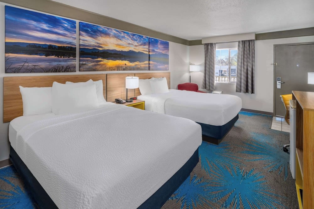 Days Inn by Wyndham Delta CO 4