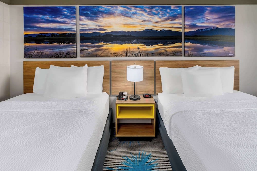 Days Inn by Wyndham Delta CO 5