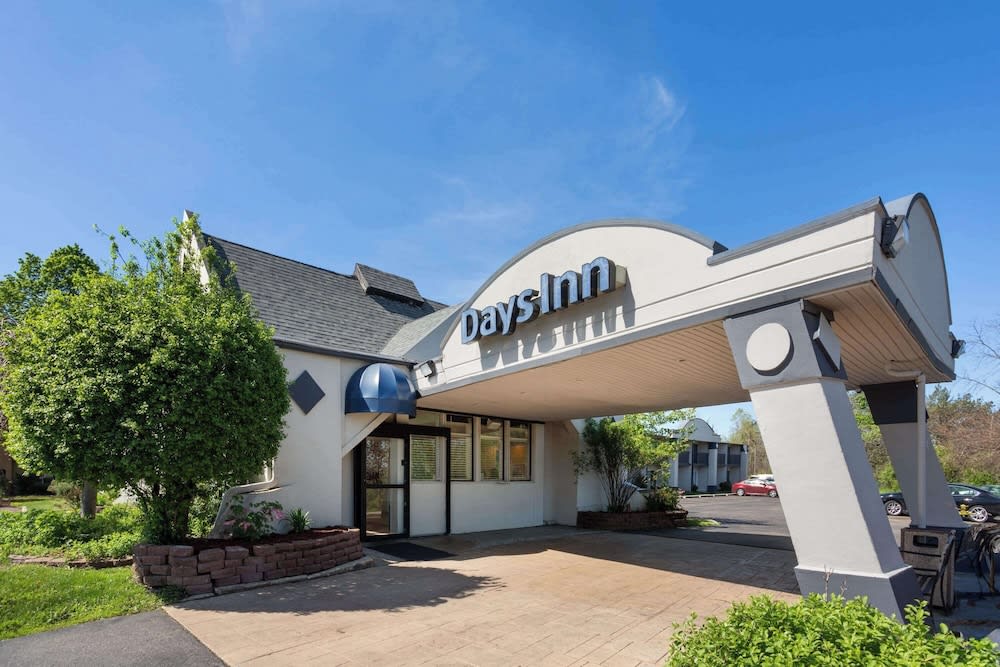 Days Inn by Wyndham Ann Arbor 1