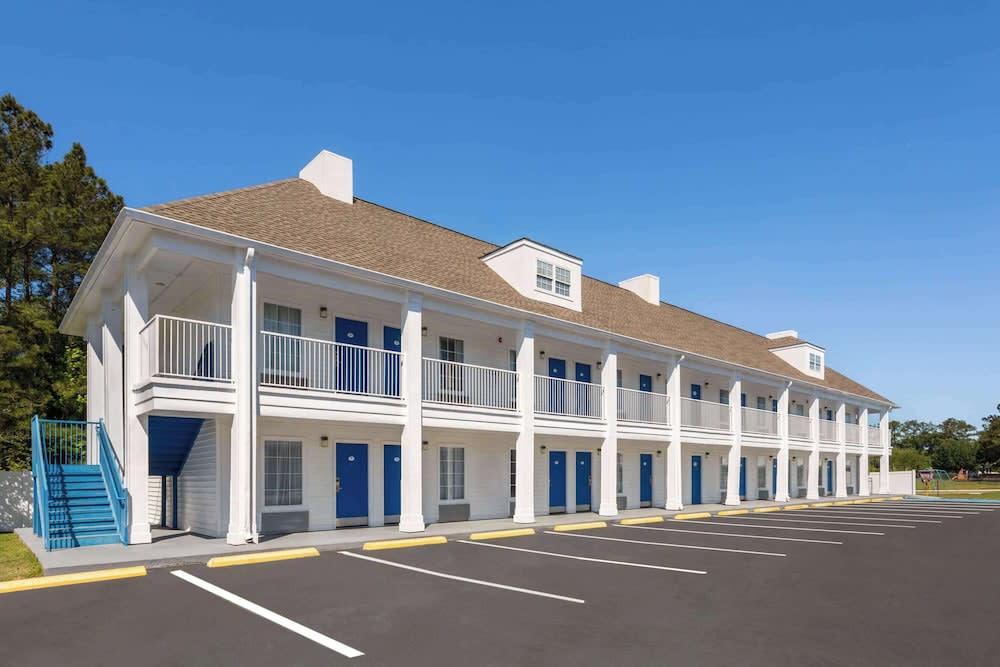 Baymont by Wyndham Brunswick GA 1
