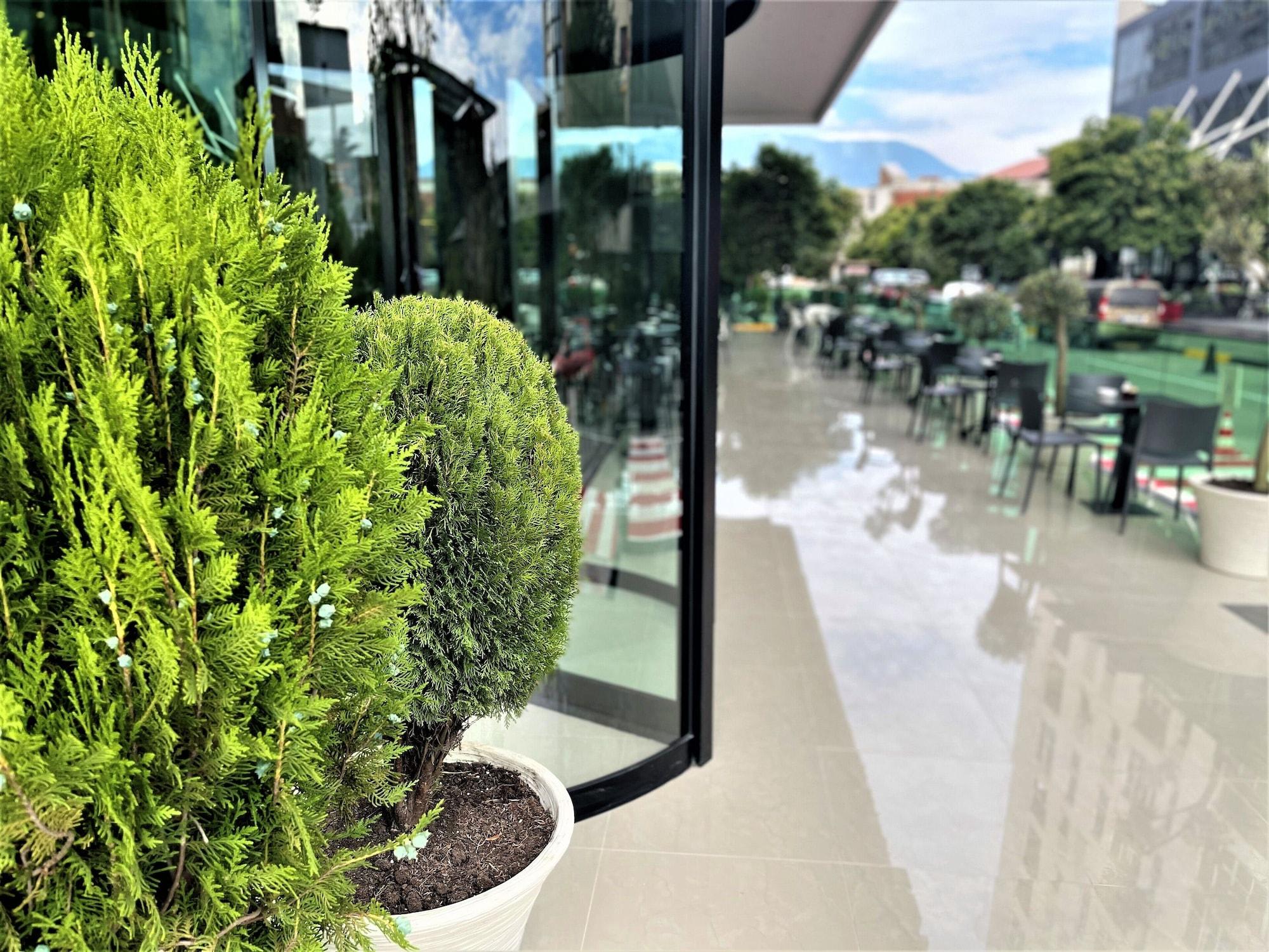 VH Eurostar Tirana Center 2 Congress & Spa 4