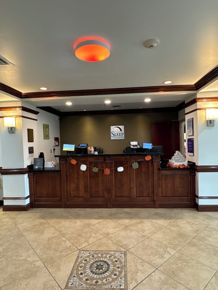 Sleep Inn & Suites Manchester near Arnold AFB 2