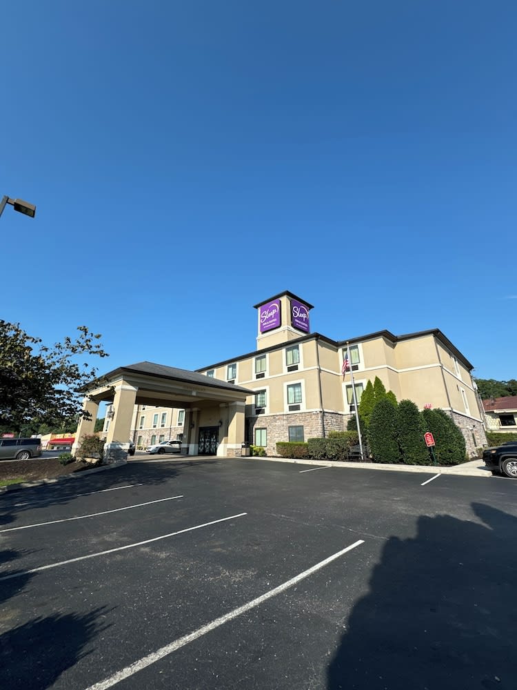 Sleep Inn & Suites Manchester near Arnold AFB 1
