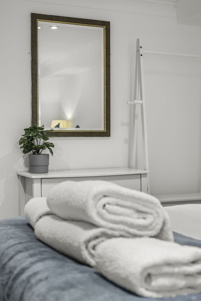 Upper Rock Brighton – Guest House 2