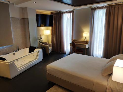 Hotel Puerta del Arco 1