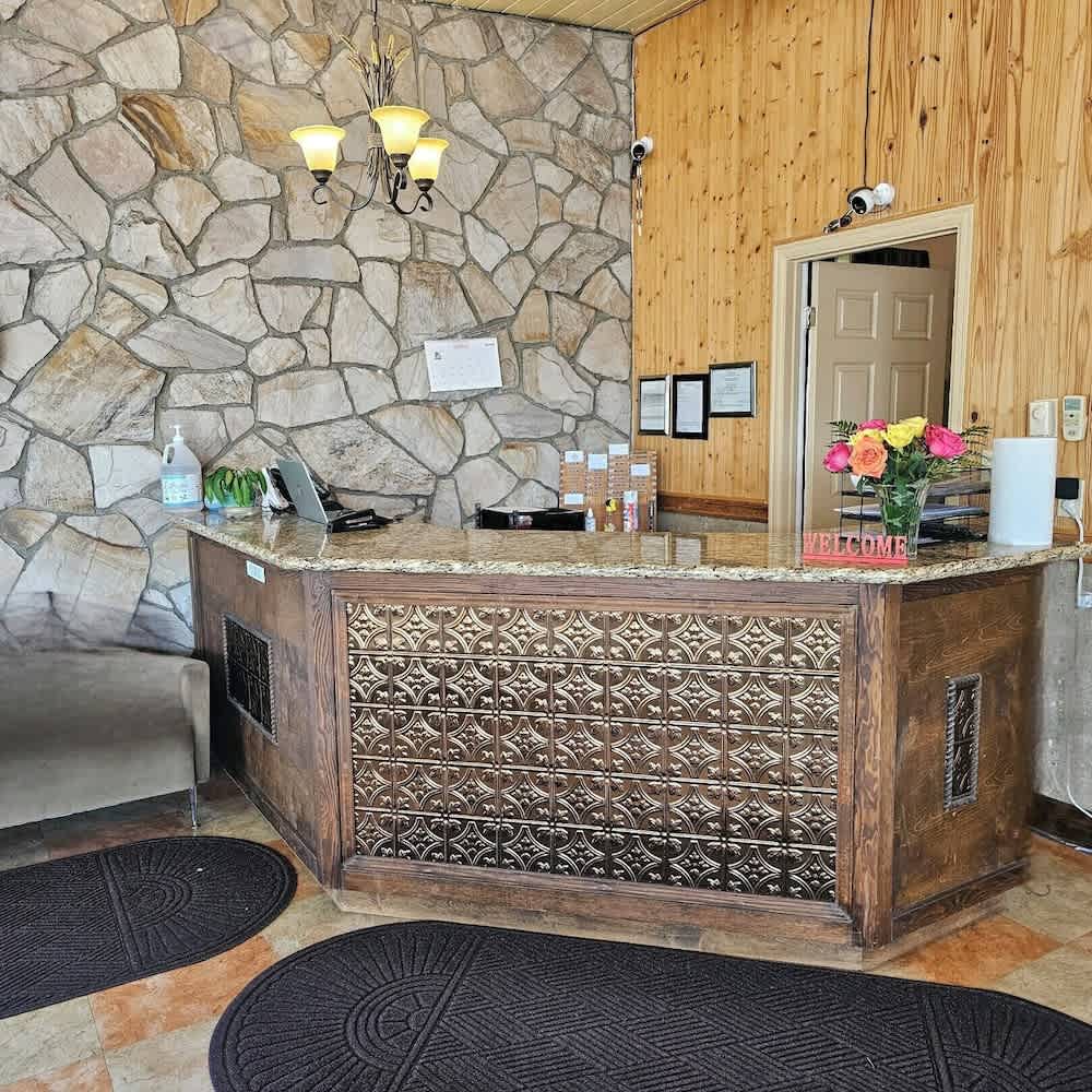 Shelton Inn 2