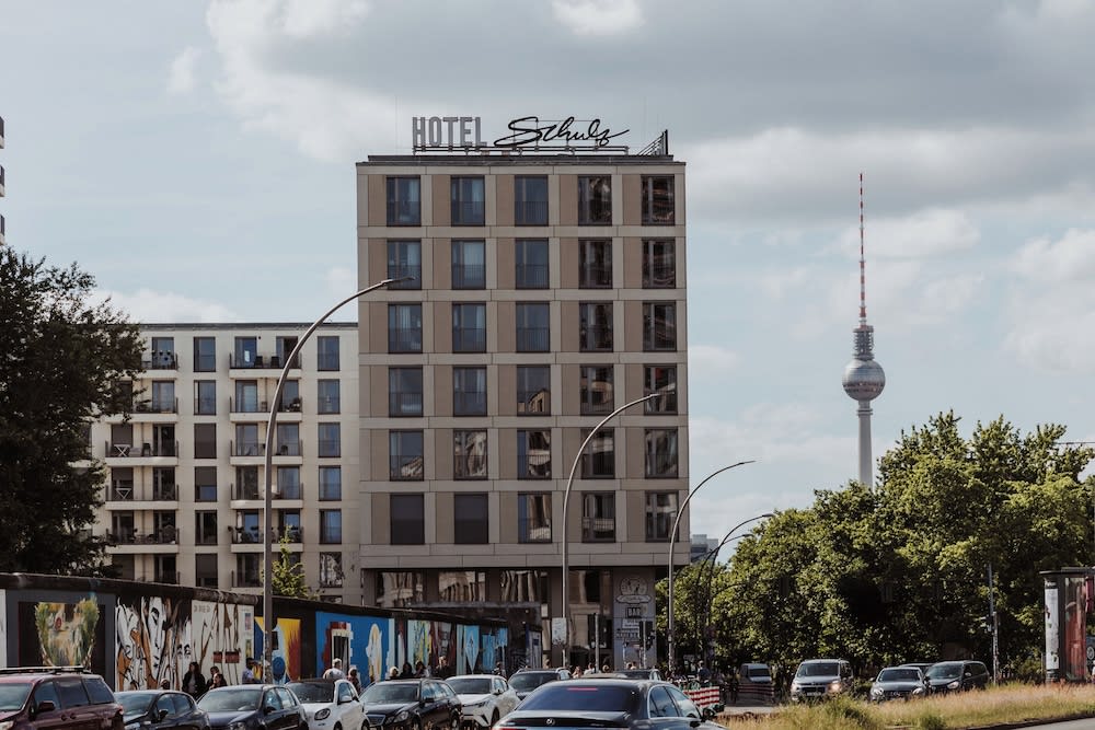 Schulz Hotel Berlin Wall at the East Side Gallery 1