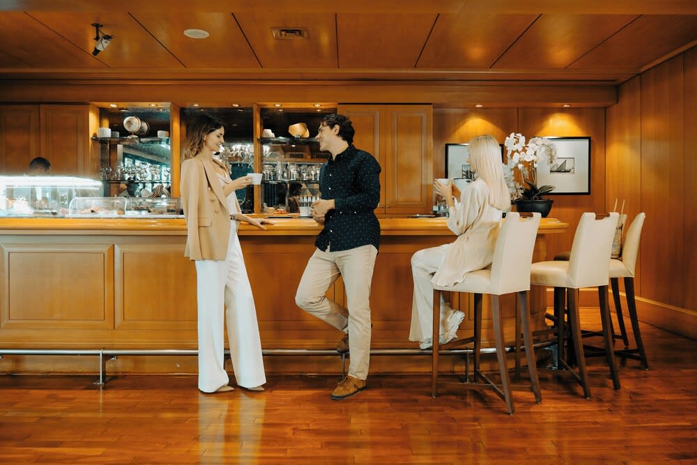 Dubai Marine Beach Resort & Spa 3