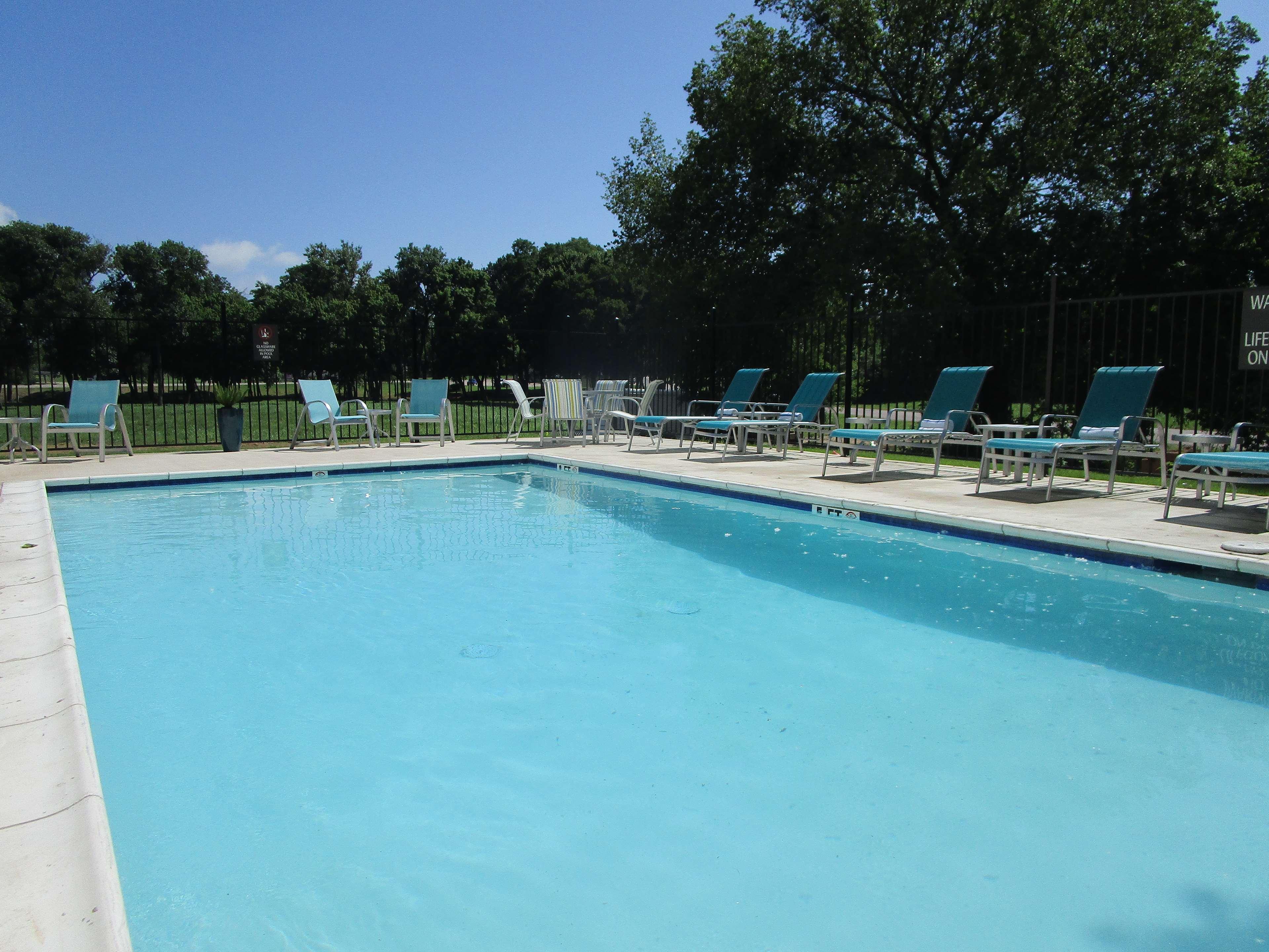 Reddy Hotel Bonham 2