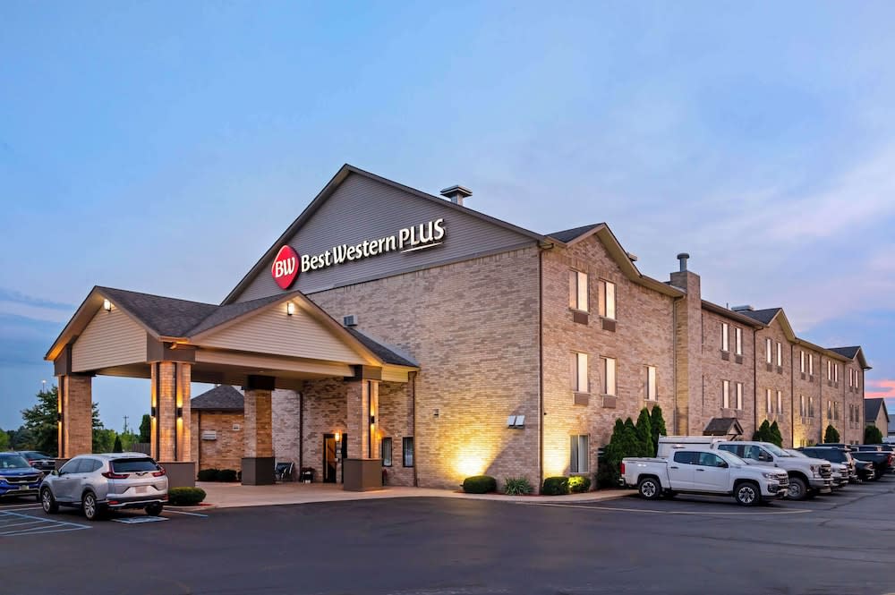 Best Western Plus Howe Inn 1