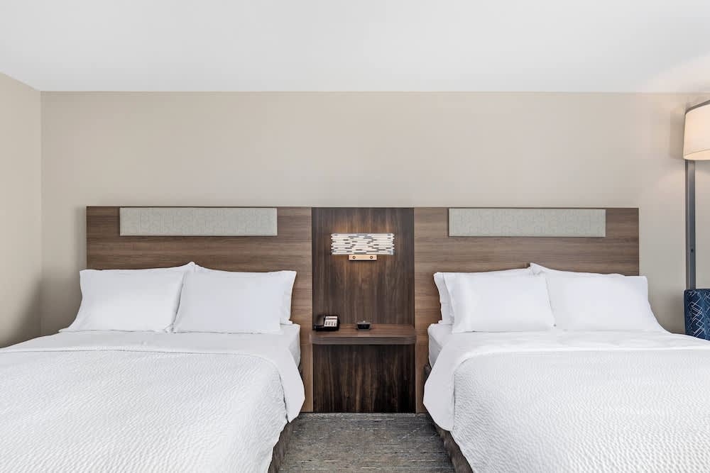 Holiday Inn Express HURRICANE MILLS (WAVERLY) by IHG 2