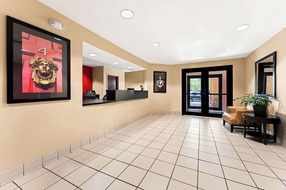 Suburban Studios Columbus Bradley Park 4