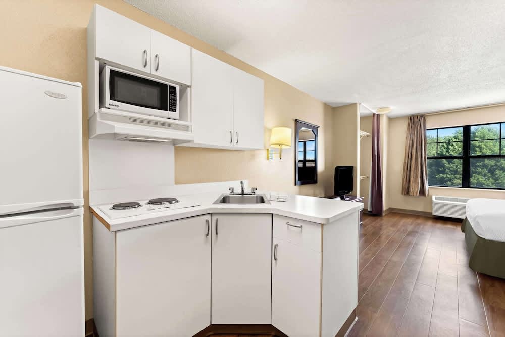 Suburban Studios Columbus Bradley Park 1