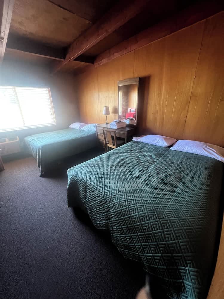 Lost Pines Lodge 1