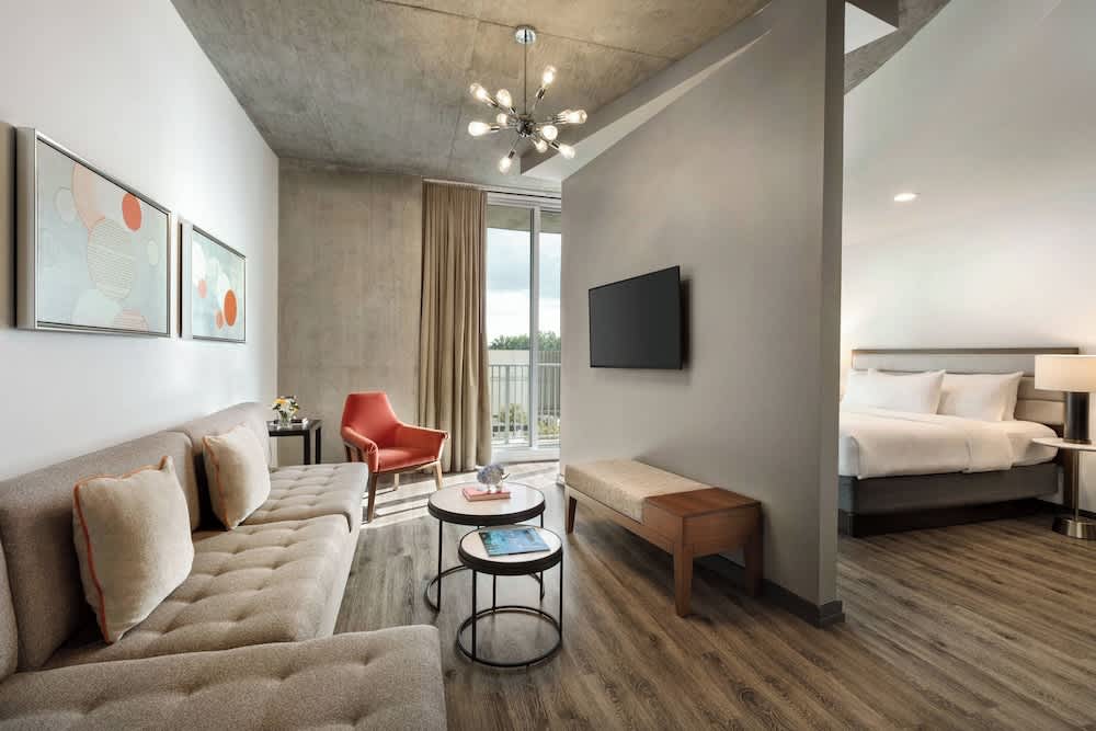Twelve Midtown, Autograph Collection 1