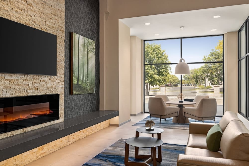 Fairfield by Marriott Inn & Suites Madison South 2