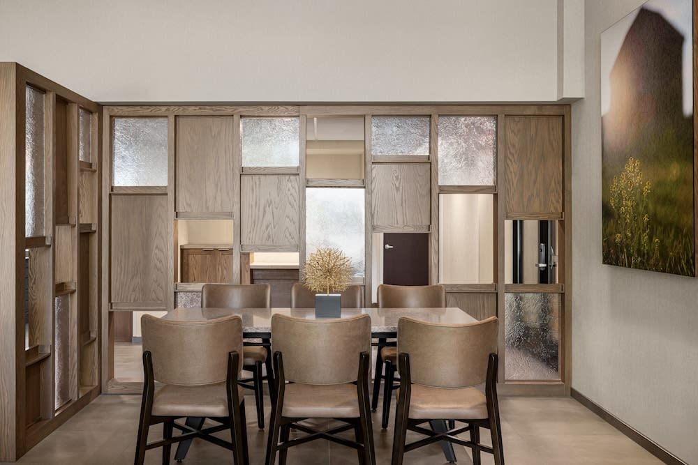 Fairfield by Marriott Inn & Suites Madison South 4