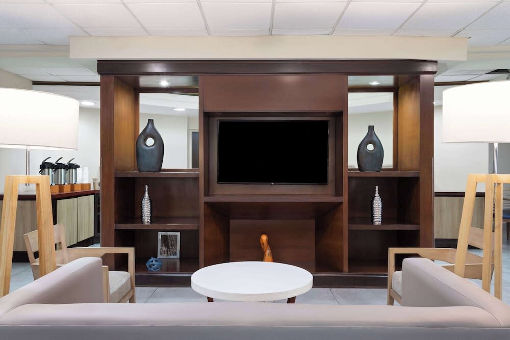 Wyndham Garden Monterrey Aeropuerto 4