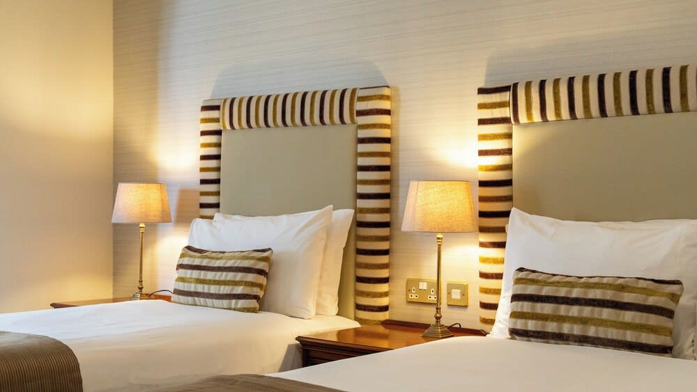 Bracken Court Hotel 4