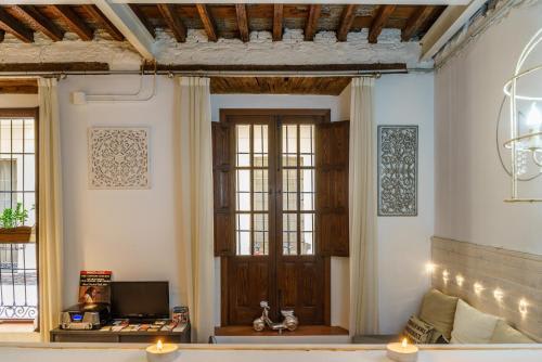 Minimal Rooms by ELE Apartments 4