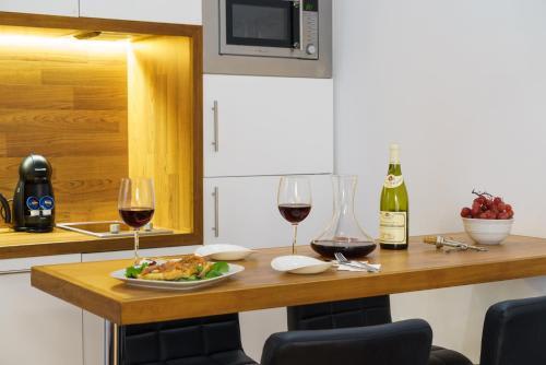 Minimal Rooms by ELE Apartments 3