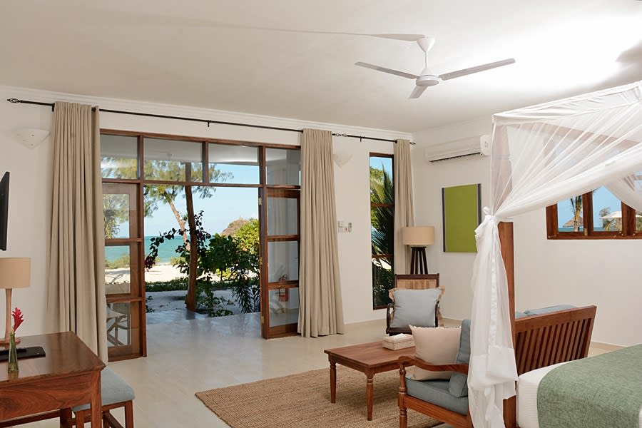 Kisiwa on the Beach 3