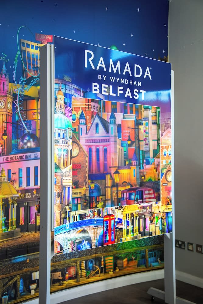 Ramada by Wyndham Belfast 4